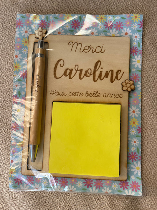 Bloc note en bois Merci Caroline